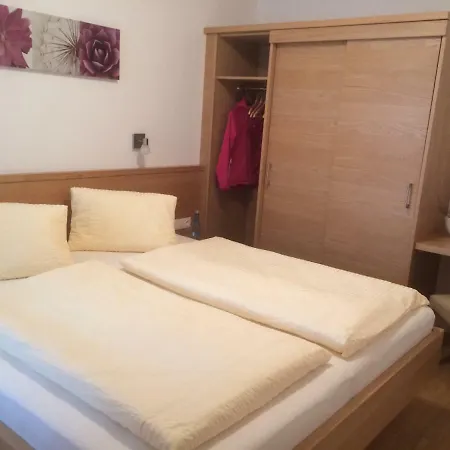 Krinzerhaeusl Зефельд-ін-Тіроль