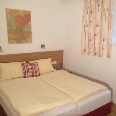 Апартаменти Krinzerhaeusl Зефельд-ін-Тіроль