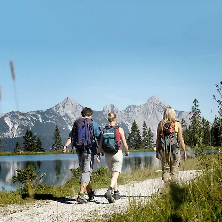 Krinzerhaeusl Апартаменти Зефельд-ін-Тіроль