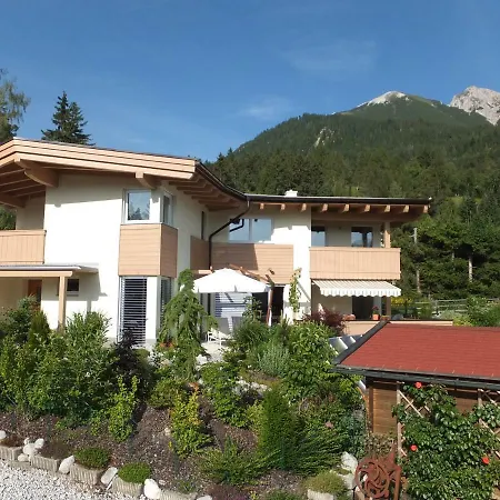 Krinzerhaeusl Apartman Seefeld in Tirol